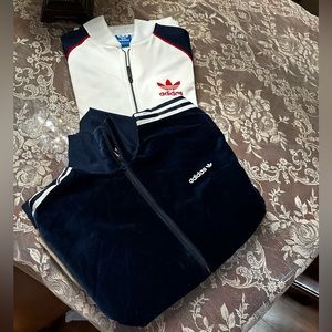 (2) Mens Adidas XL SportsJacket. Navy Blue, White, Red Details.